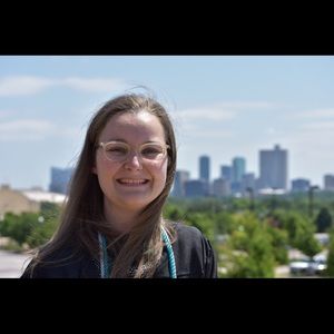 Meet your Posher, Becca